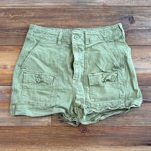 American Eagle Outfitters Green Highest Rise 90’s Boyfriend Shorts Size 6